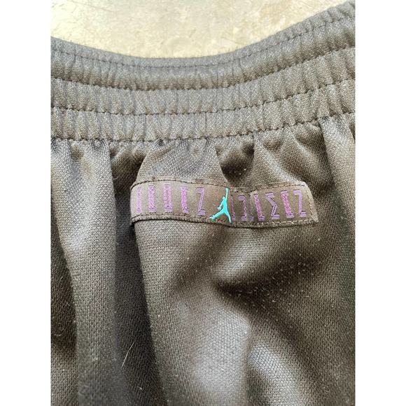 Jordan Gamma II Basketball Shorts - Picture 2 of 3